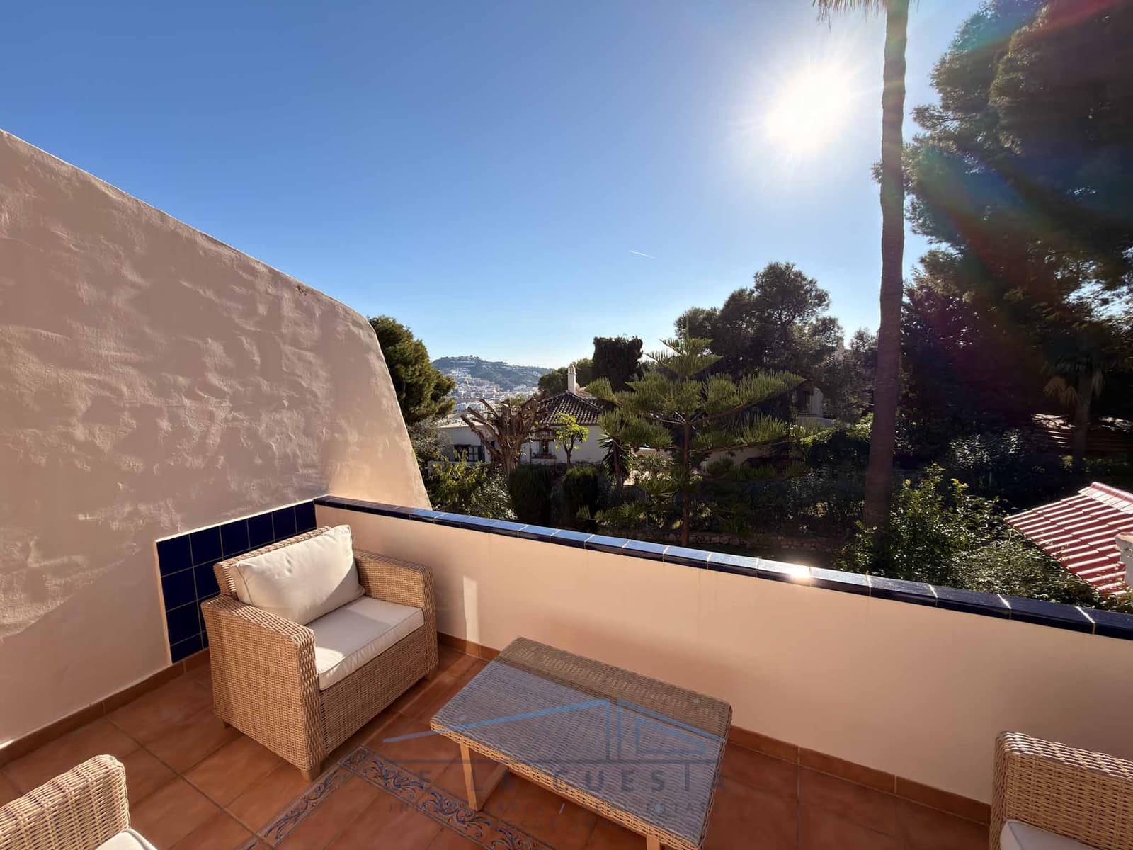 2 bedroom Apartment for sale in La Herradura with garage - € 285,000 (Ref: 9515854)