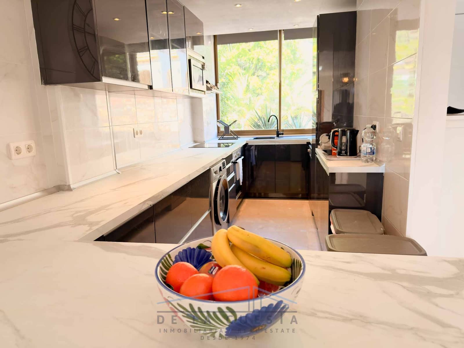 2 bedroom Apartment for sale in La Herradura with garage - € 285,000 (Ref: 9515854)