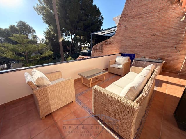 2 bedroom Apartment for sale in La Herradura, Almuñécar with garage - € 285,000 (Ref: 9515854)