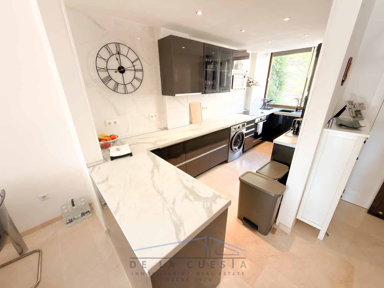 2 bedroom Apartment for sale in La Herradura with garage - € 285,000 (Ref: 9515854)