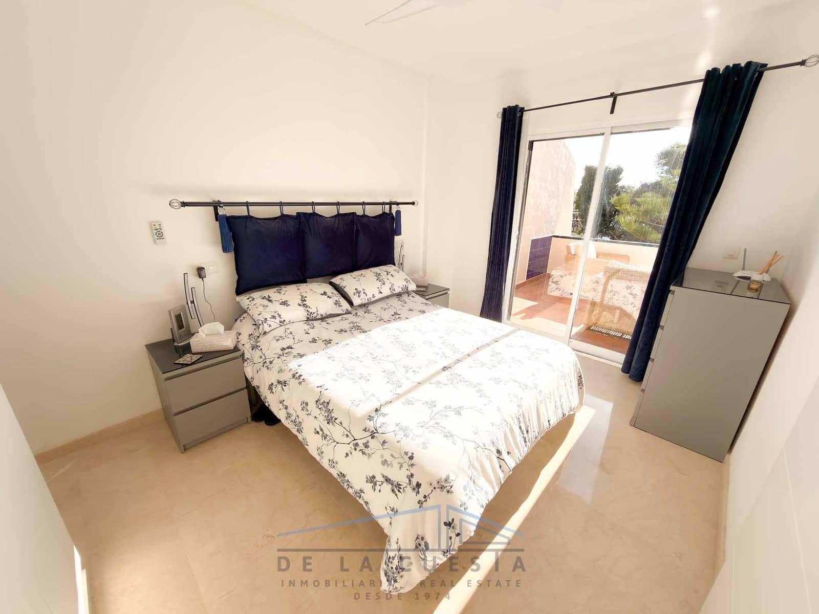 2 bedroom Apartment for sale in La Herradura with garage - € 285,000 (Ref: 9515854)