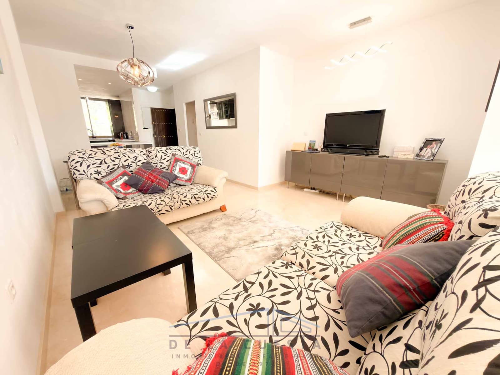 2 bedroom Apartment for sale in La Herradura with garage - € 285,000 (Ref: 9515854)