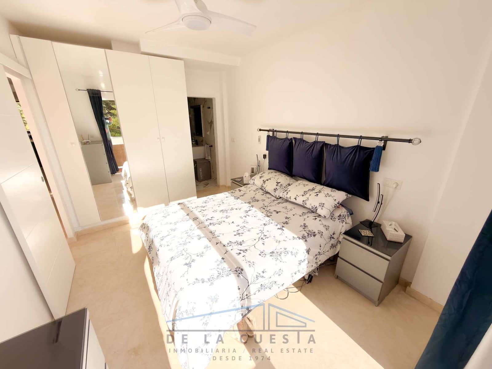 2 bedroom Apartment for sale in La Herradura with garage - € 285,000 (Ref: 9515854)