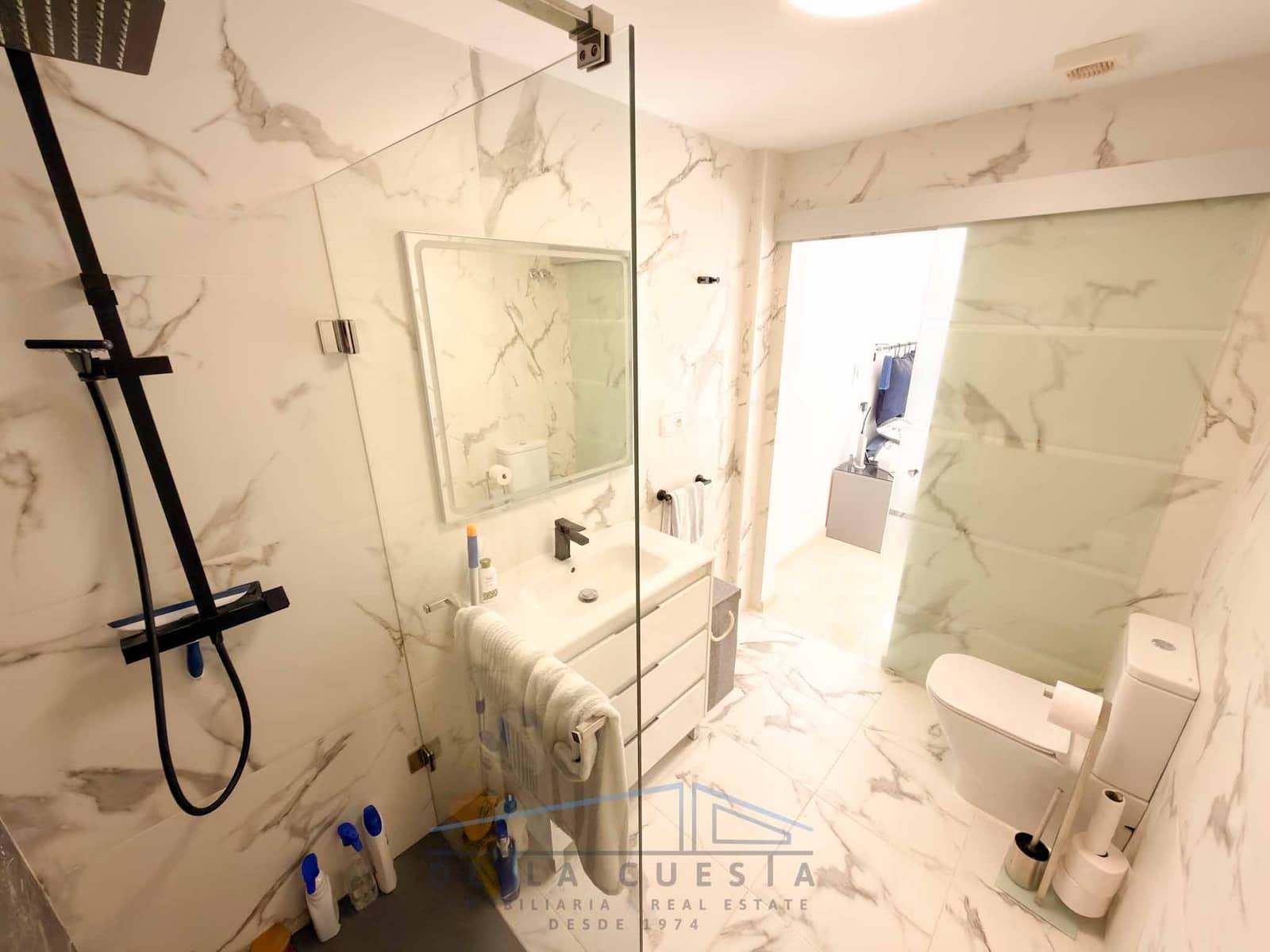 2 bedroom Apartment for sale in La Herradura with garage - € 285,000 (Ref: 9515854)