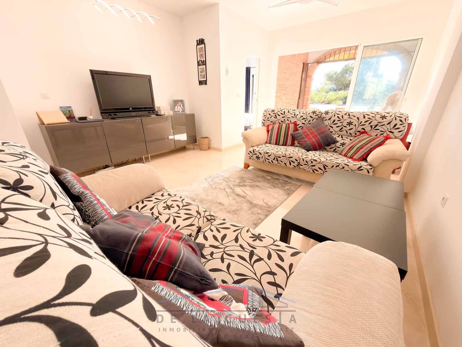 2 bedroom Apartment for sale in La Herradura with garage - € 285,000 (Ref: 9515854)