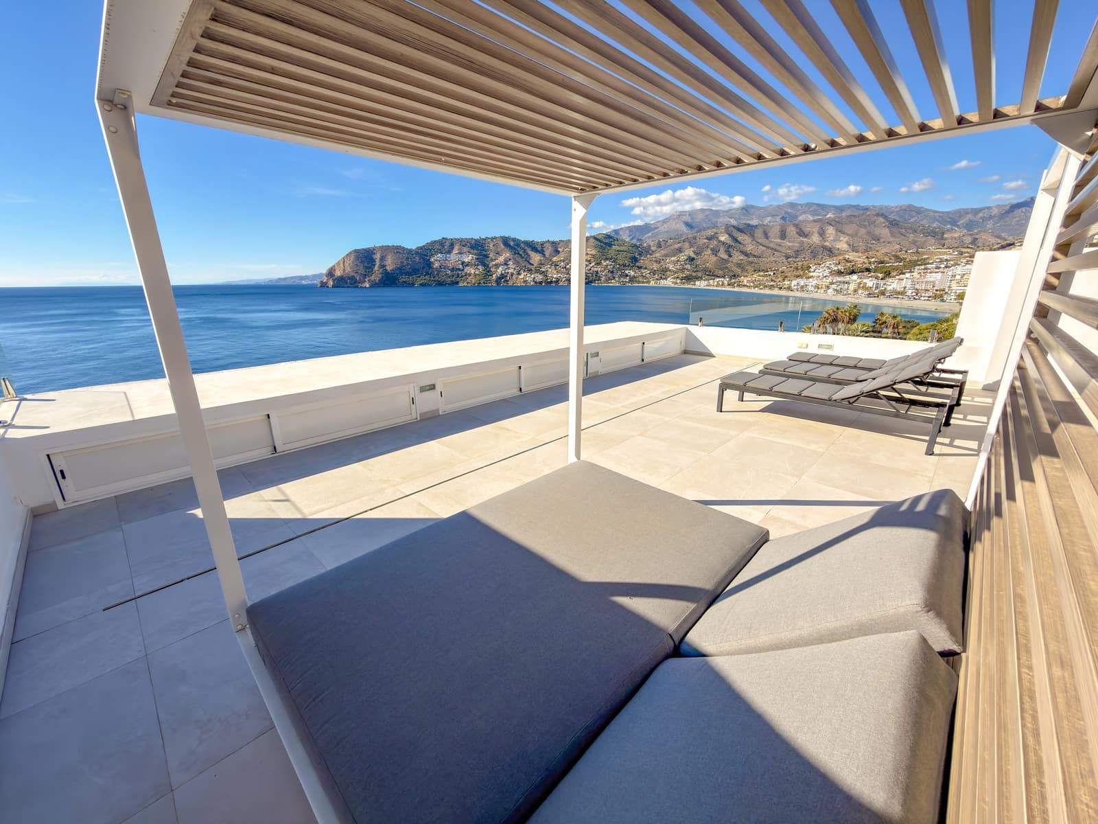 2 sovrum Strandlägenhet till salu i La Herradura - 650 000 € (Ref: 9559019)