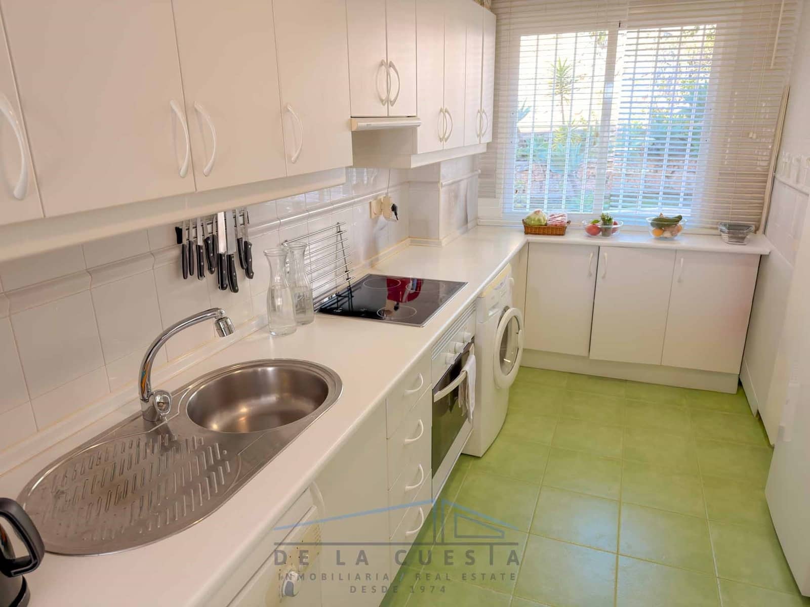 2 sovrum Lägenhet till salu i La Herradura med pool garage - 260 000 € (Ref: 9624032)