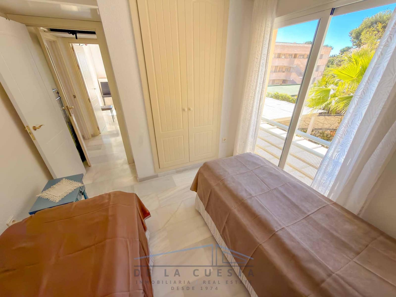 2 sovrum Lägenhet till salu i La Herradura med pool garage - 260 000 € (Ref: 9624032)