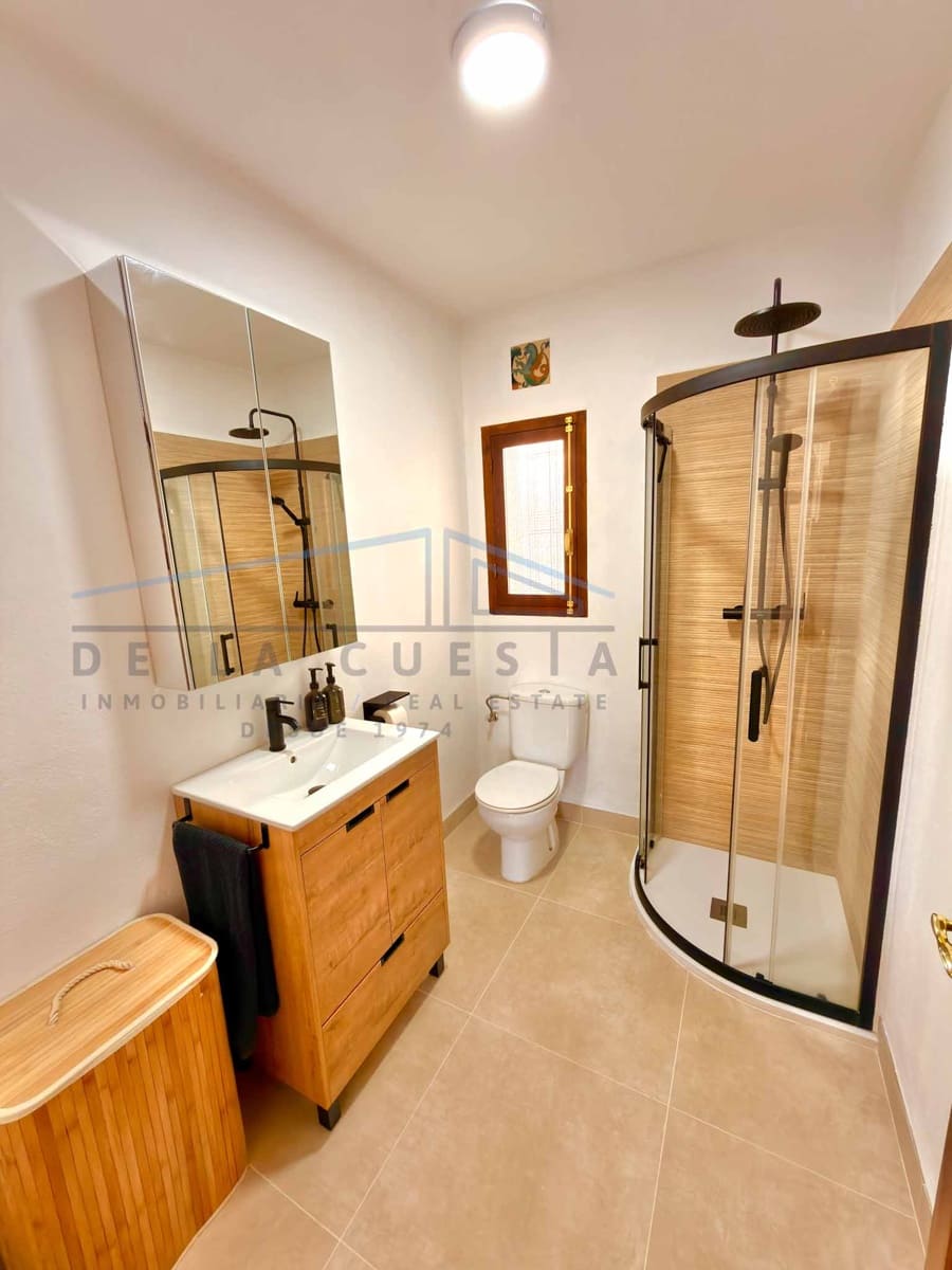 3 soveværelse Byhus til salg i La Herradura med swimmingpool garage - € 850.000 (Ref: 9795588)