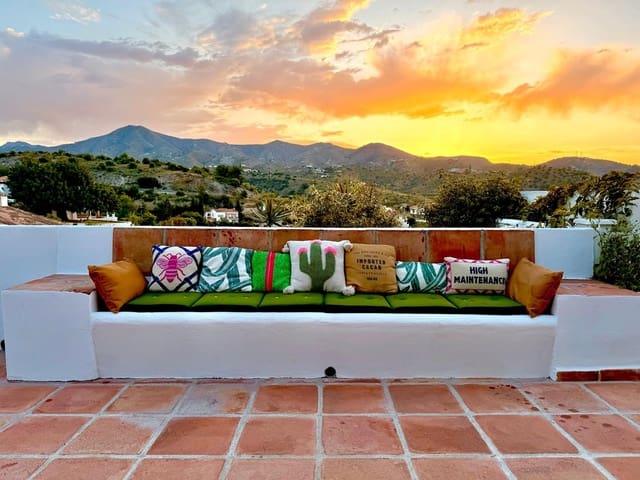 3 soveværelse Byhus til salg i La Herradura, Almuñécar med swimmingpool garage - € 850.000 (Ref: 9795588)