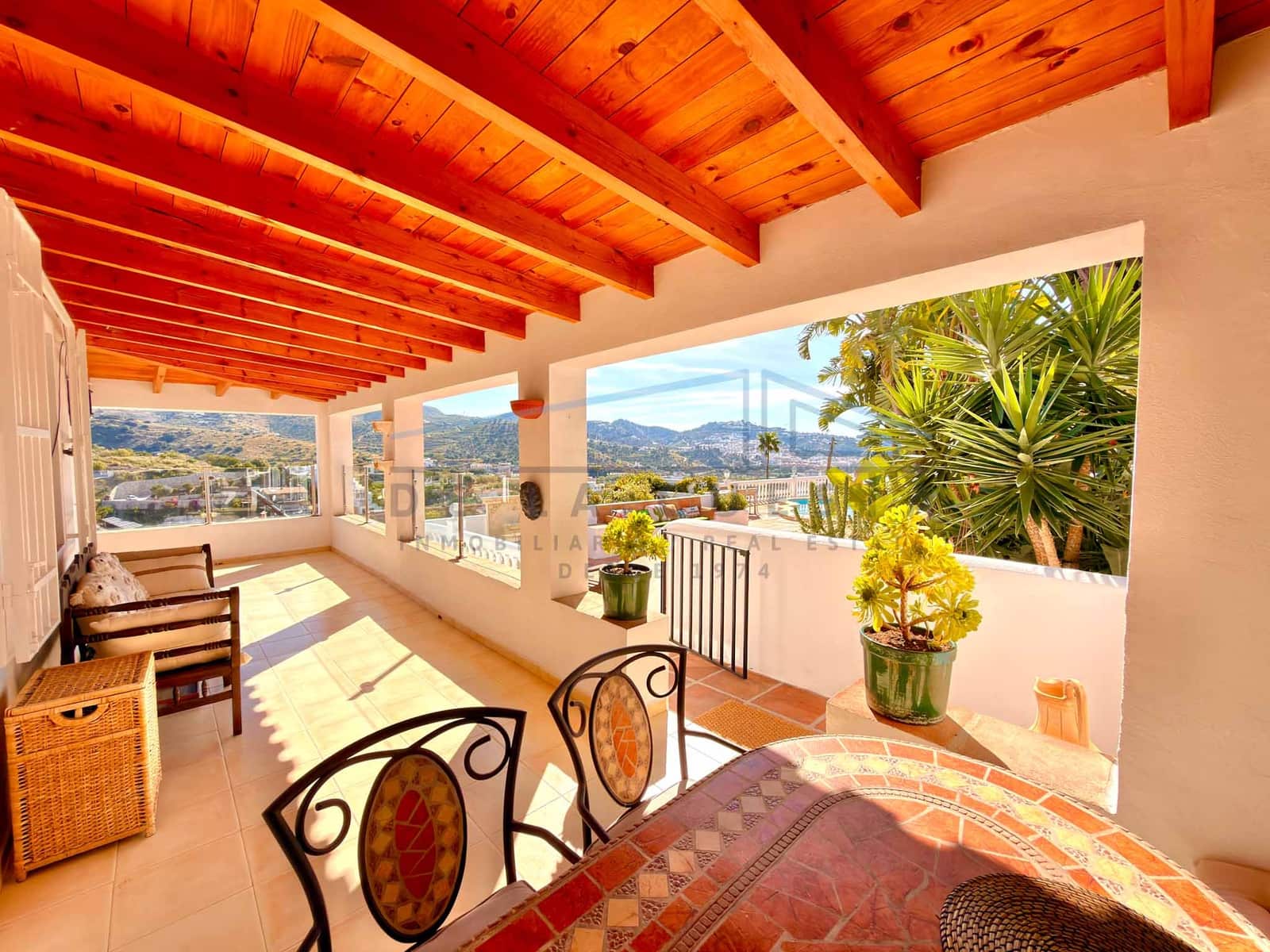 3 soveværelse Byhus til salg i La Herradura med swimmingpool garage - € 850.000 (Ref: 9795588)