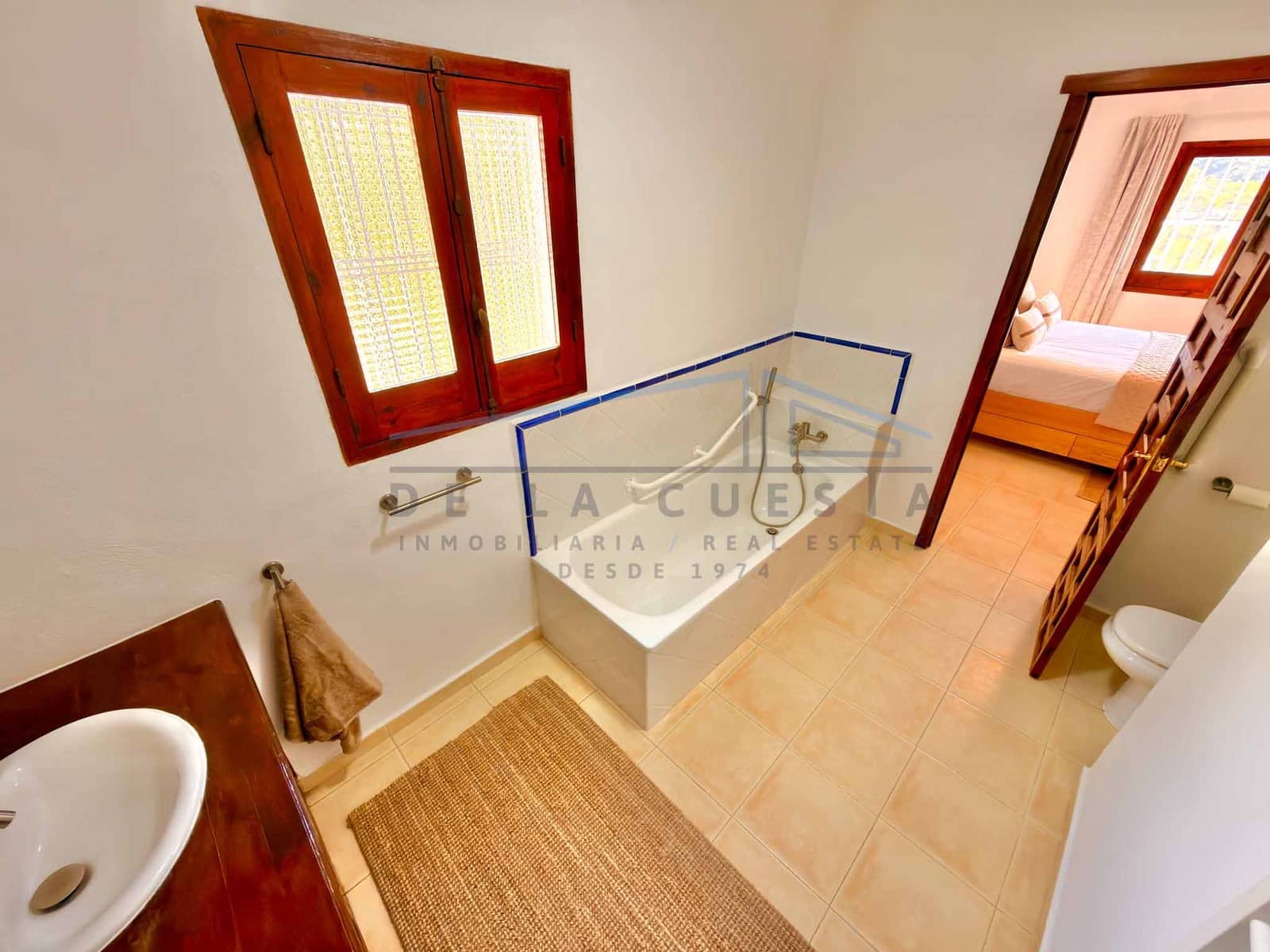 3 soveværelse Byhus til salg i La Herradura med swimmingpool garage - € 850.000 (Ref: 9795588)