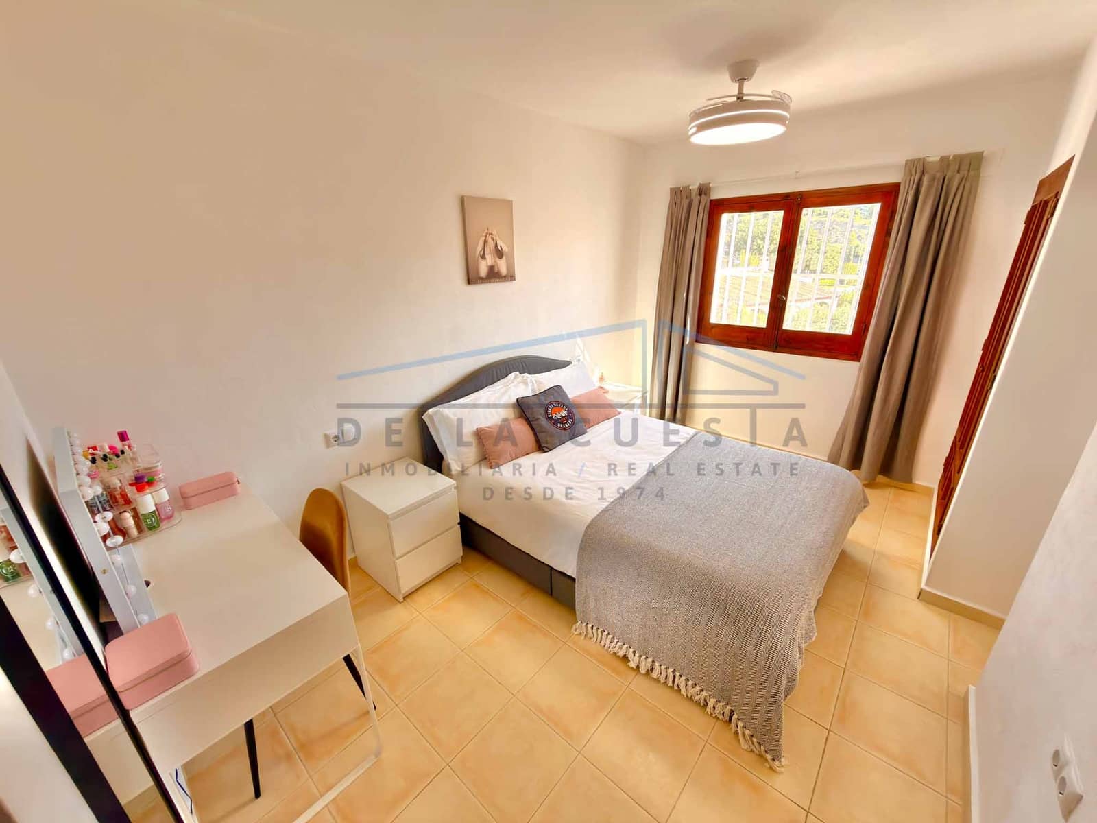 3 soveværelse Byhus til salg i La Herradura med swimmingpool garage - € 850.000 (Ref: 9795588)