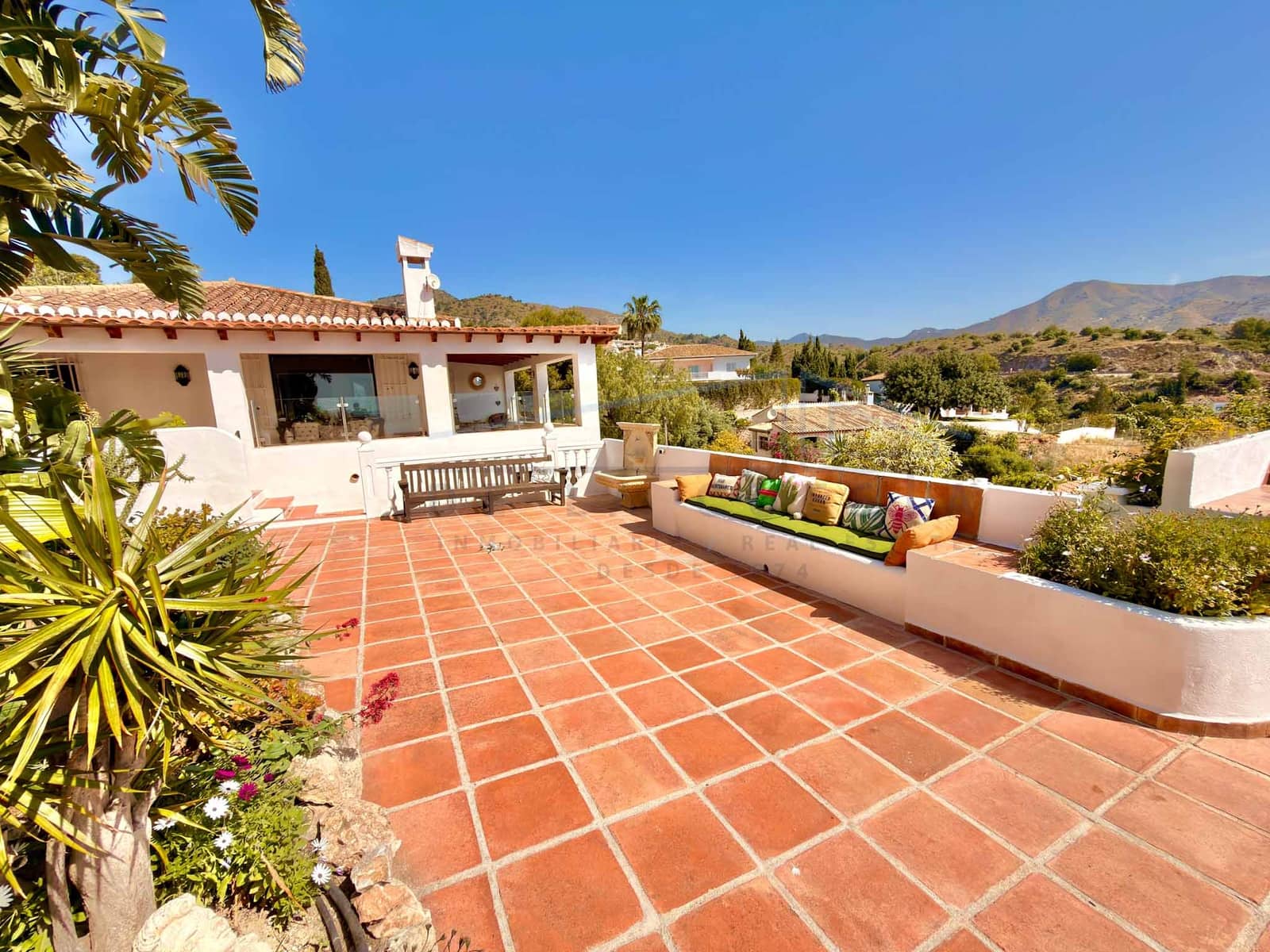 3 soveværelse Byhus til salg i La Herradura med swimmingpool garage - € 850.000 (Ref: 9795588)