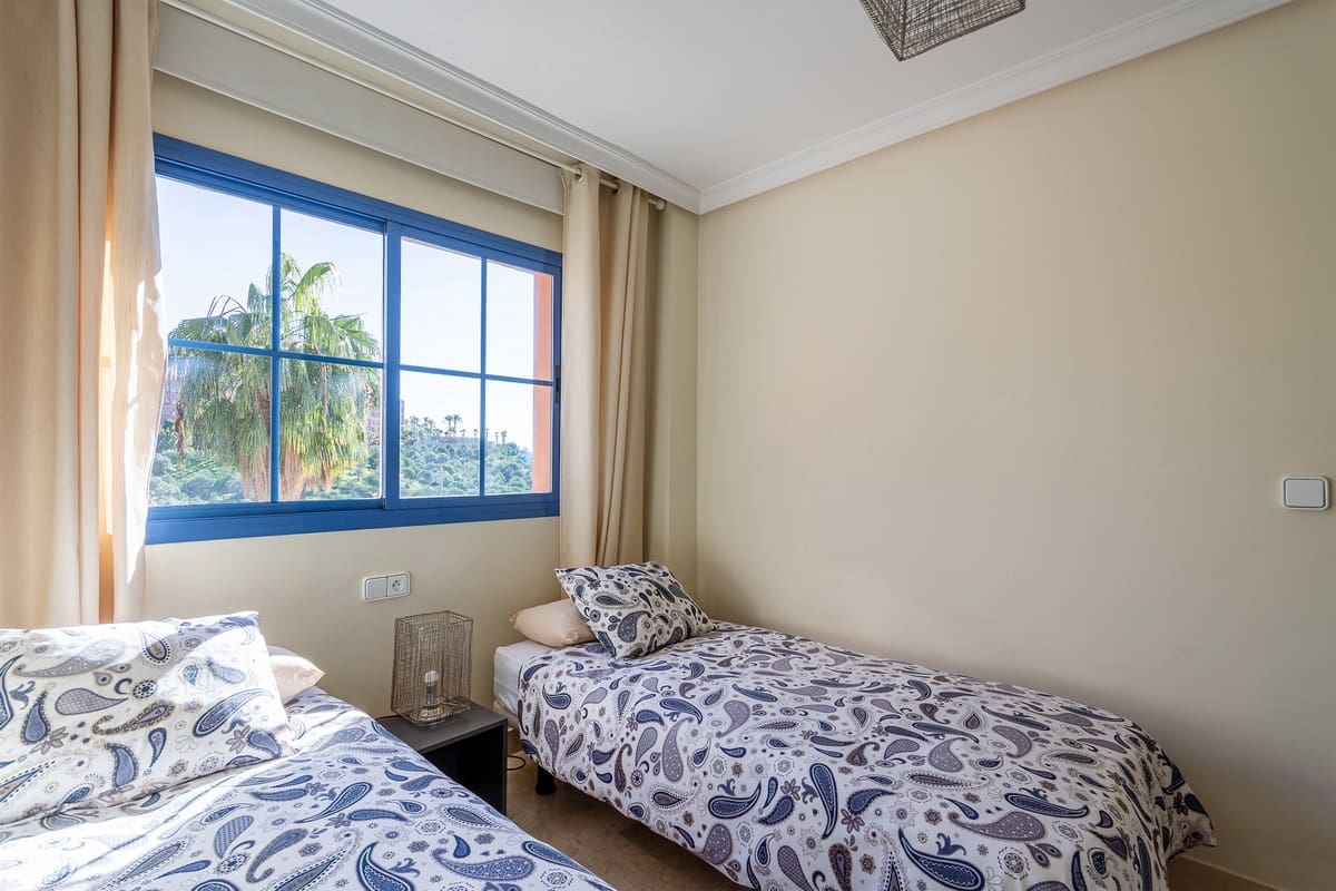 2 bedroom Beach Apartment for sale in Almunecar with pool - € 350,000 (Ref: 9827183)