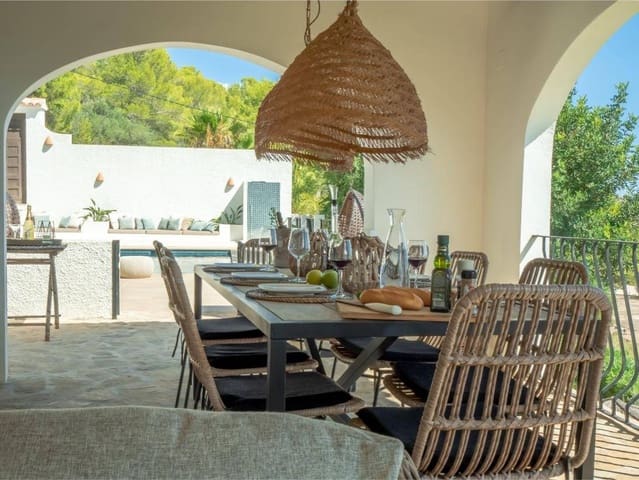 Chalet de 4 habitaciones en Benissa en venta con piscina garaje - 985.000 € (Ref: 10005623)