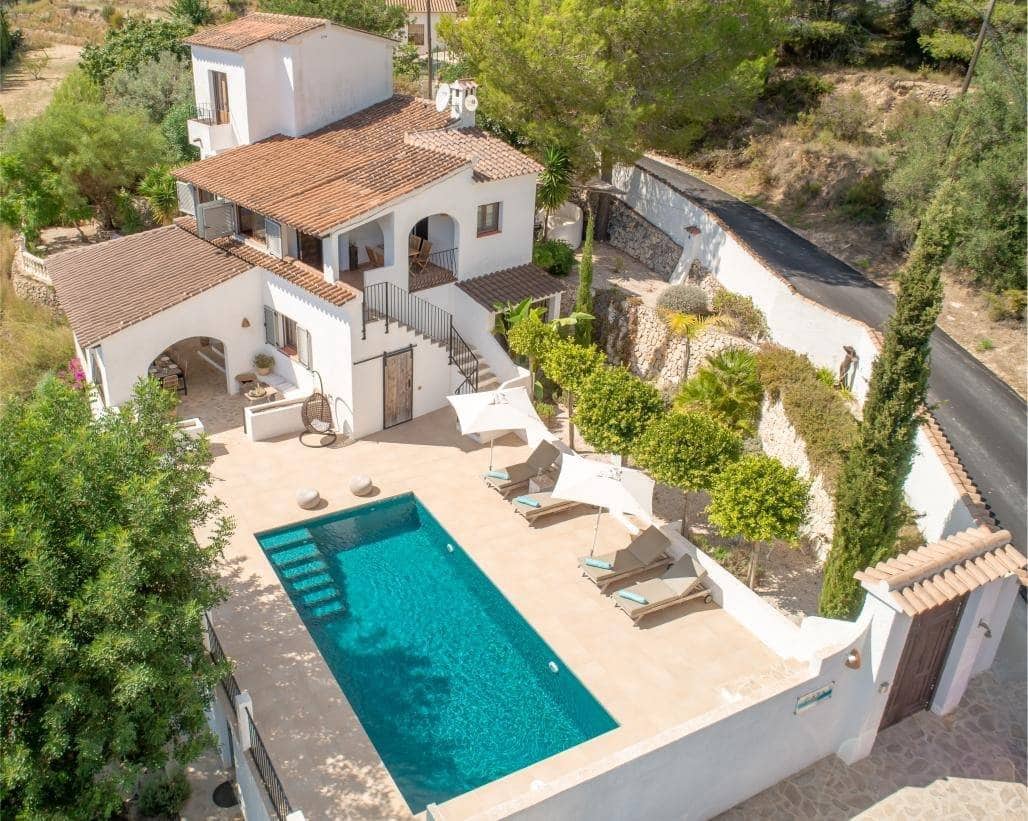 4 Zimmer Villa zu verkaufen in Benissa mit Pool Garage - 985.000 € (Ref: 10005623)