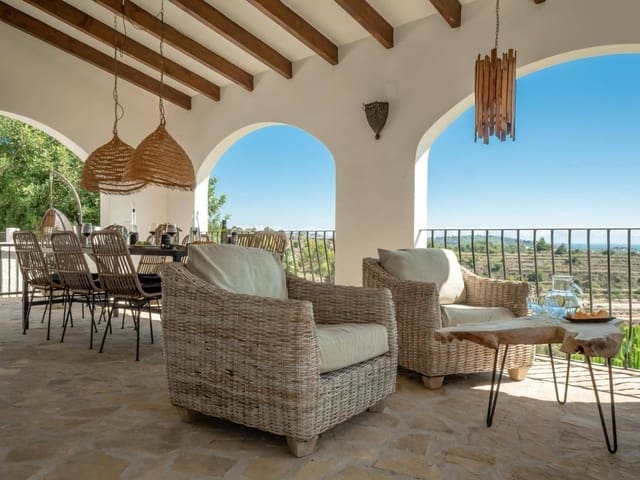 Chalet de 4 habitaciones en Benissa en venta con piscina garaje - 985.000 € (Ref: 10005623)