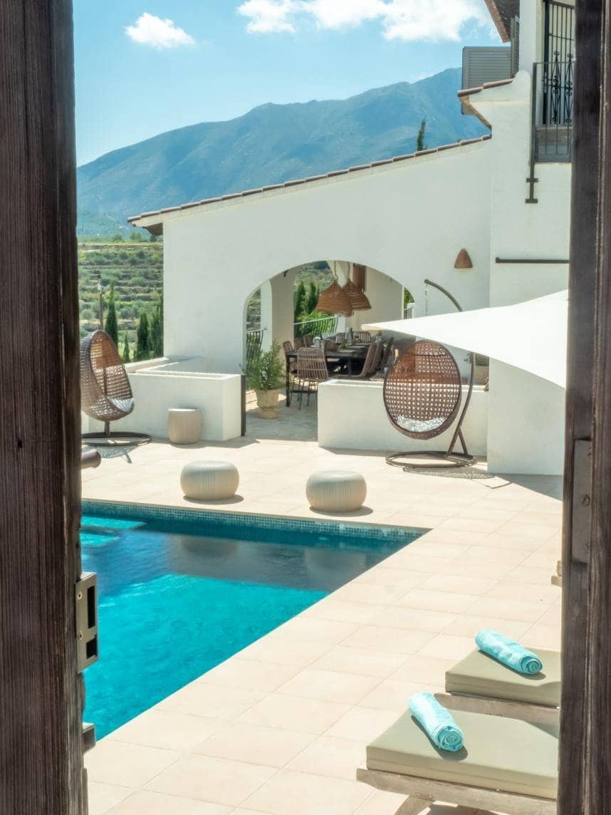 4 Zimmer Villa zu verkaufen in Benissa mit Pool Garage - 985.000 € (Ref: 10005623)