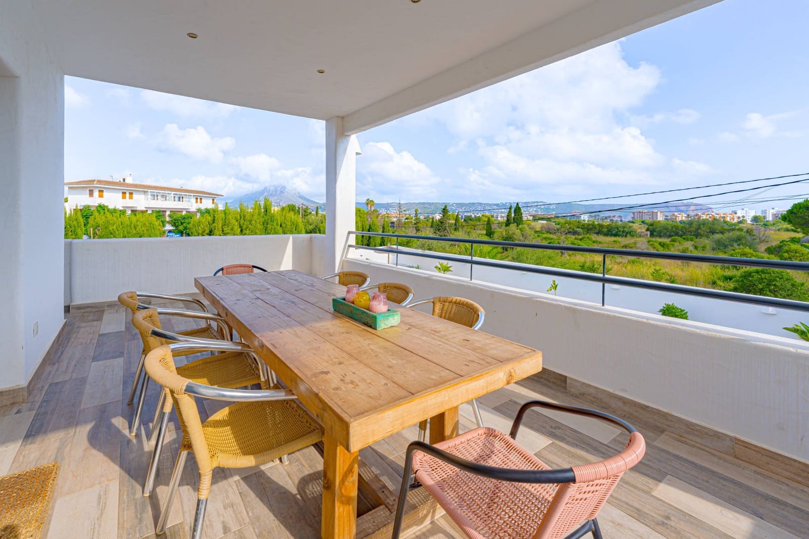 6 soveværelse Villa til salg i Arenal med swimmingpool garage - € 1.250.000 (Ref: 10024142)
