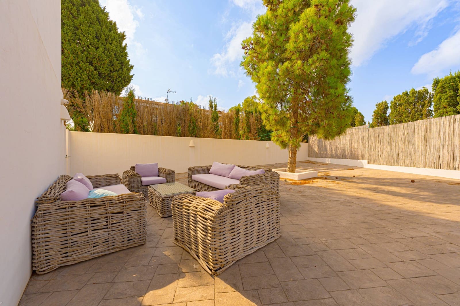 6 soveværelse Villa til salg i Arenal med swimmingpool garage - € 1.250.000 (Ref: 10024142)