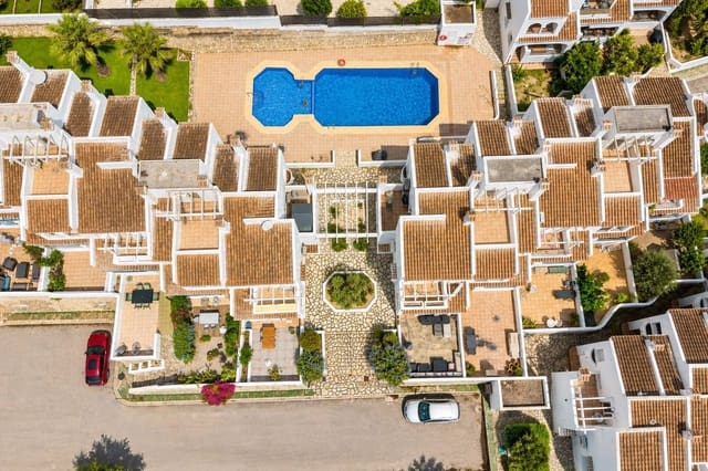 3 soveværelse Rækkehus til salg i Jalón / Xaló med swimmingpool - € 280.000 (Ref: 10041141)
