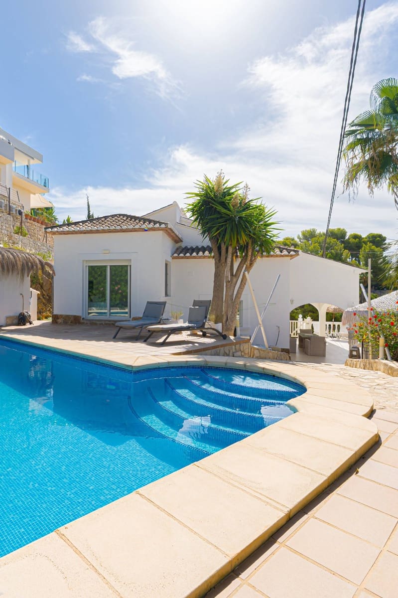 Chalet de 3 habitaciones en Javea / Xàbia en venta con piscina garaje - 1.125.000 € (Ref: 10067935)
