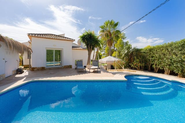 Chalet de 3 habitaciones en Javea / Xàbia en venta con piscina garaje - 1.125.000 € (Ref: 10067935)
