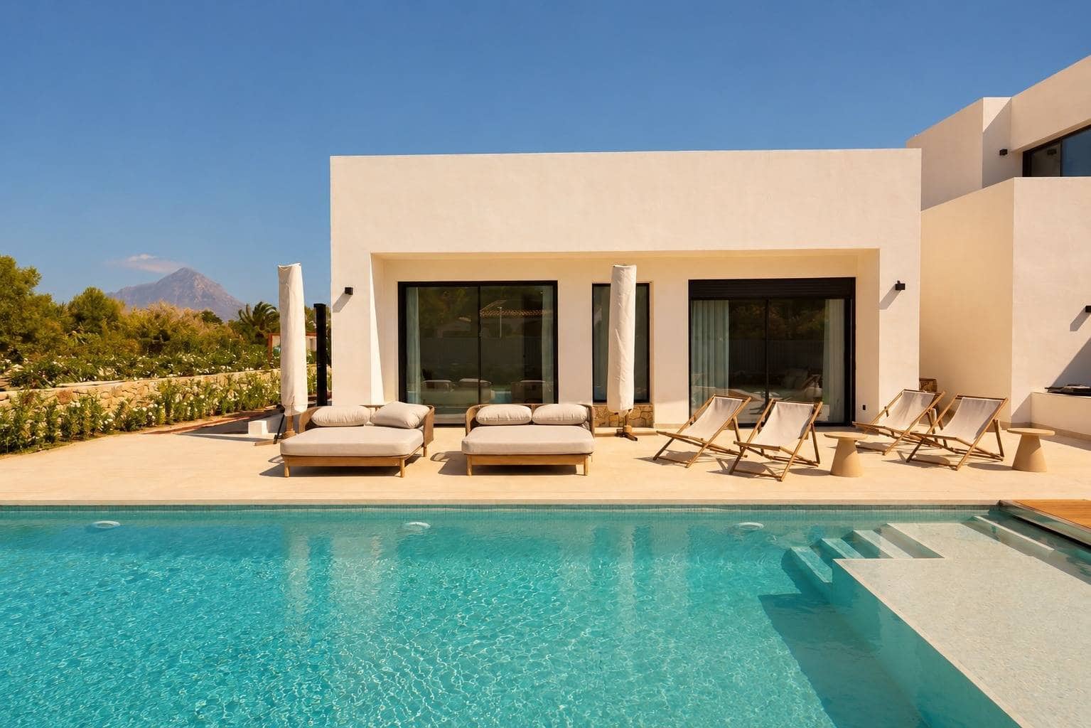 Chalet de 5 habitaciones en Javea / Xàbia en venta con piscina - 2.300.000 € (Ref: 10089714)