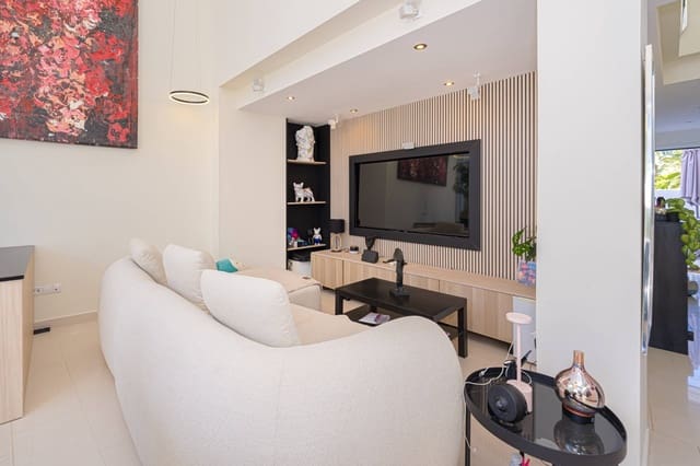 3 sypialnia Dom szeregowy na sprzedaż w Dénia z basenem garażem - 585 000 € (Ref: 10102613)