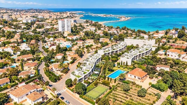 3 sypialnia Dom szeregowy na sprzedaż w Dénia z basenem garażem - 585 000 € (Ref: 10102613)