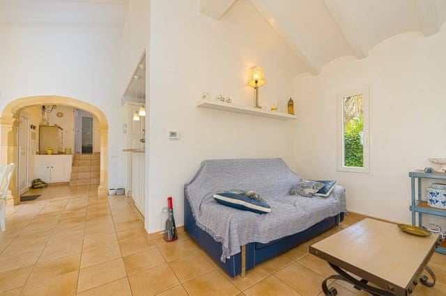 3 chambre Villa/Maison à vendre à Javea / Xàbia avec piscine - 750 000 € (Ref: 10147124)