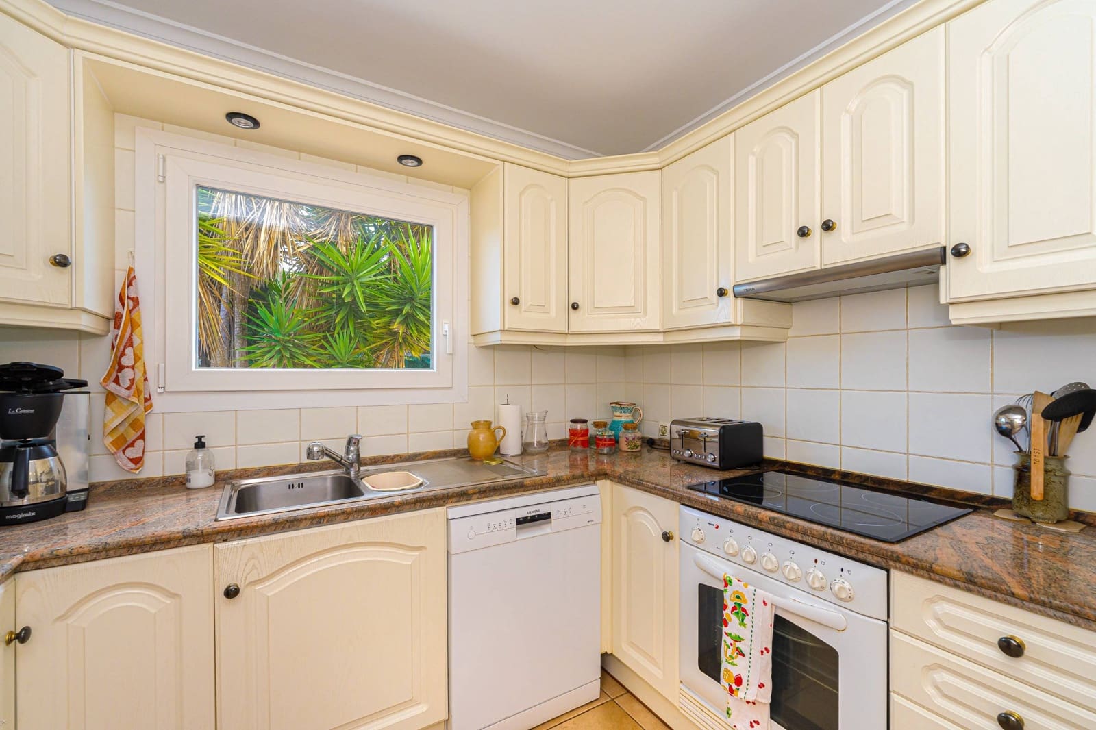 3 bedroom Villa for sale in Javea / Xabia with pool - € 750,000 (Ref: 10147124)
