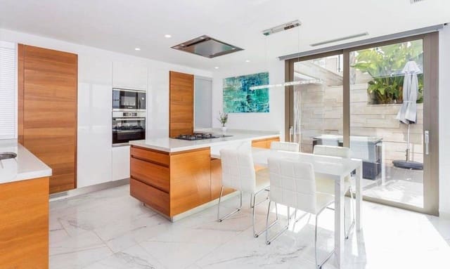 4 soveværelse Villa til salg i Javea / Xàbia med swimmingpool garage - € 2.750.000 (Ref: 10155285)