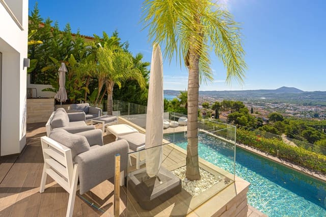 4 sypialnia Willa na sprzedaż w Javea / Xàbia z basenem garażem - 2 395 000 € (Ref: 10155285)