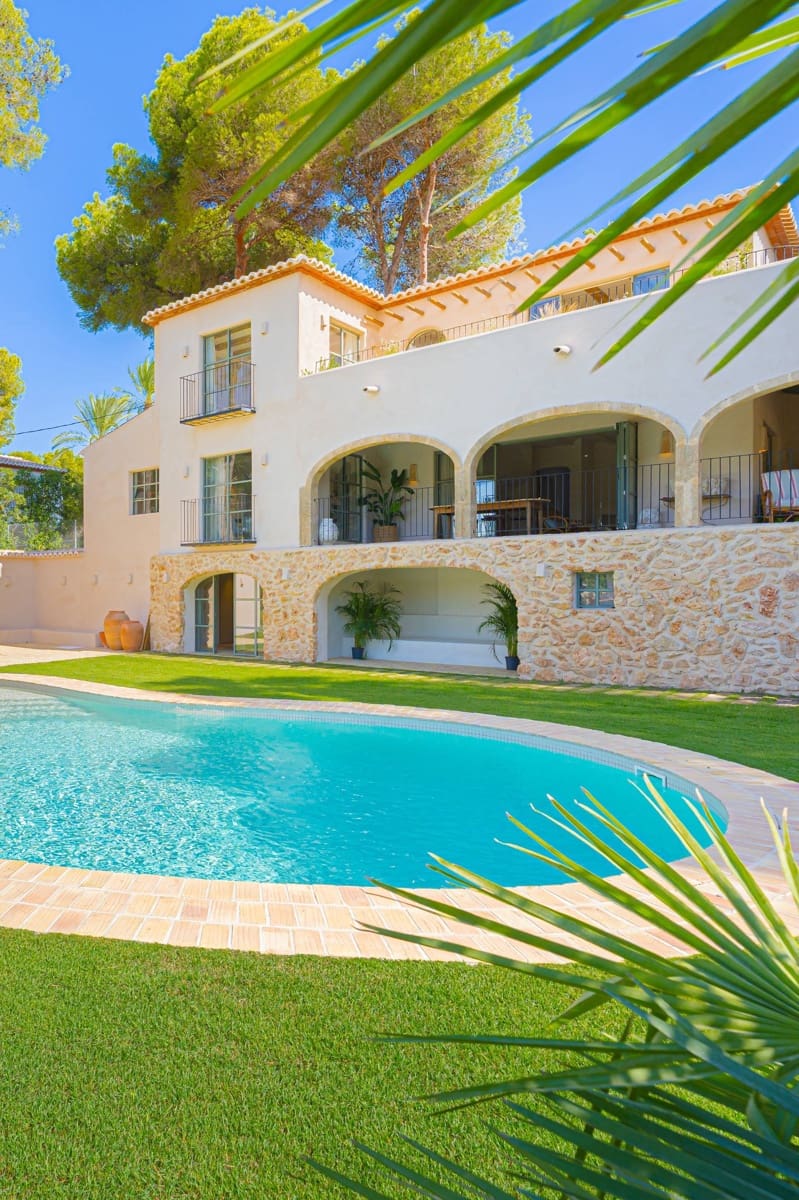 4 bedroom Villa for sale in Javea / Xabia with pool - € 2,300,000 (Ref: 10157911)
