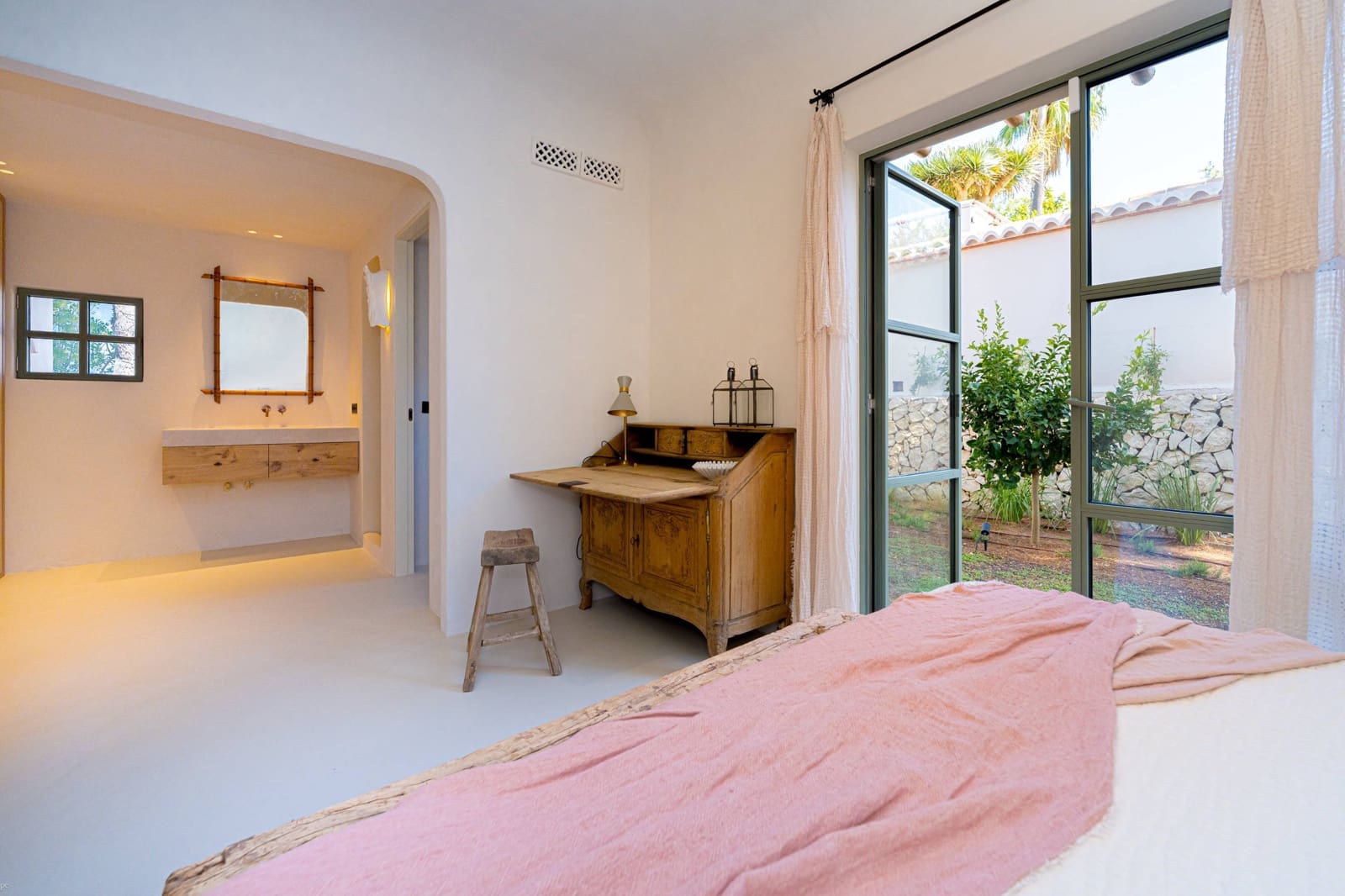 4 bedroom Villa for sale in Javea / Xabia with pool - € 2,300,000 (Ref: 10157911)