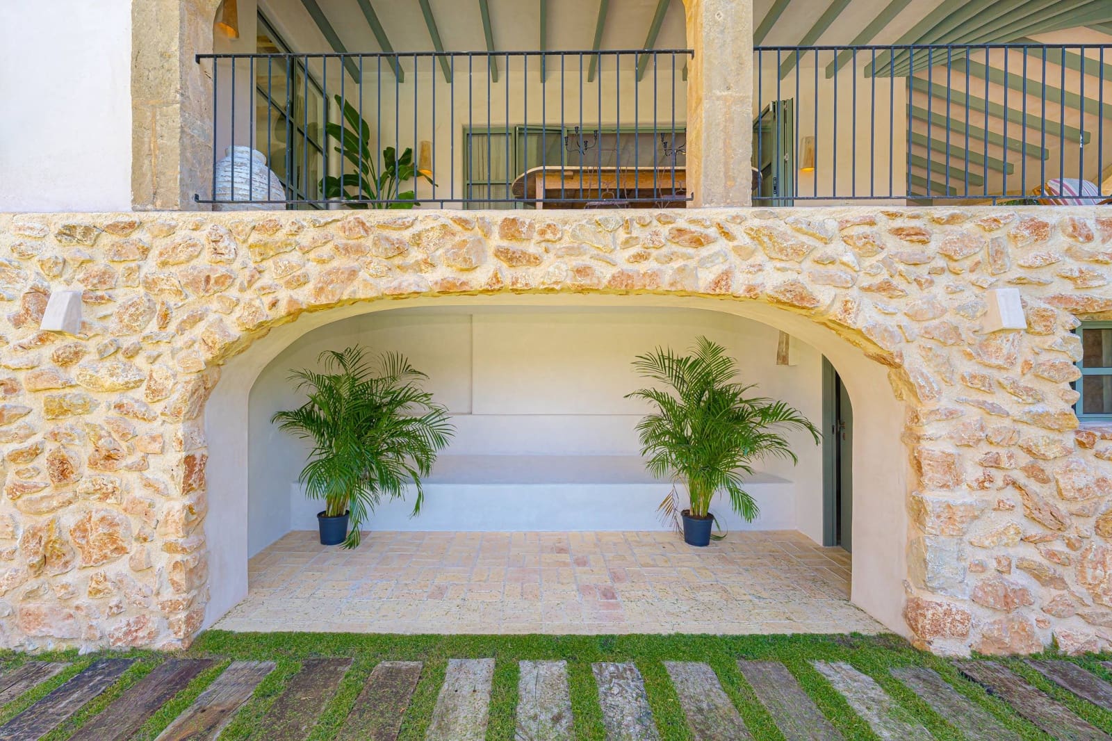 4 bedroom Villa for sale in Javea / Xabia with pool - € 2,300,000 (Ref: 10157911)