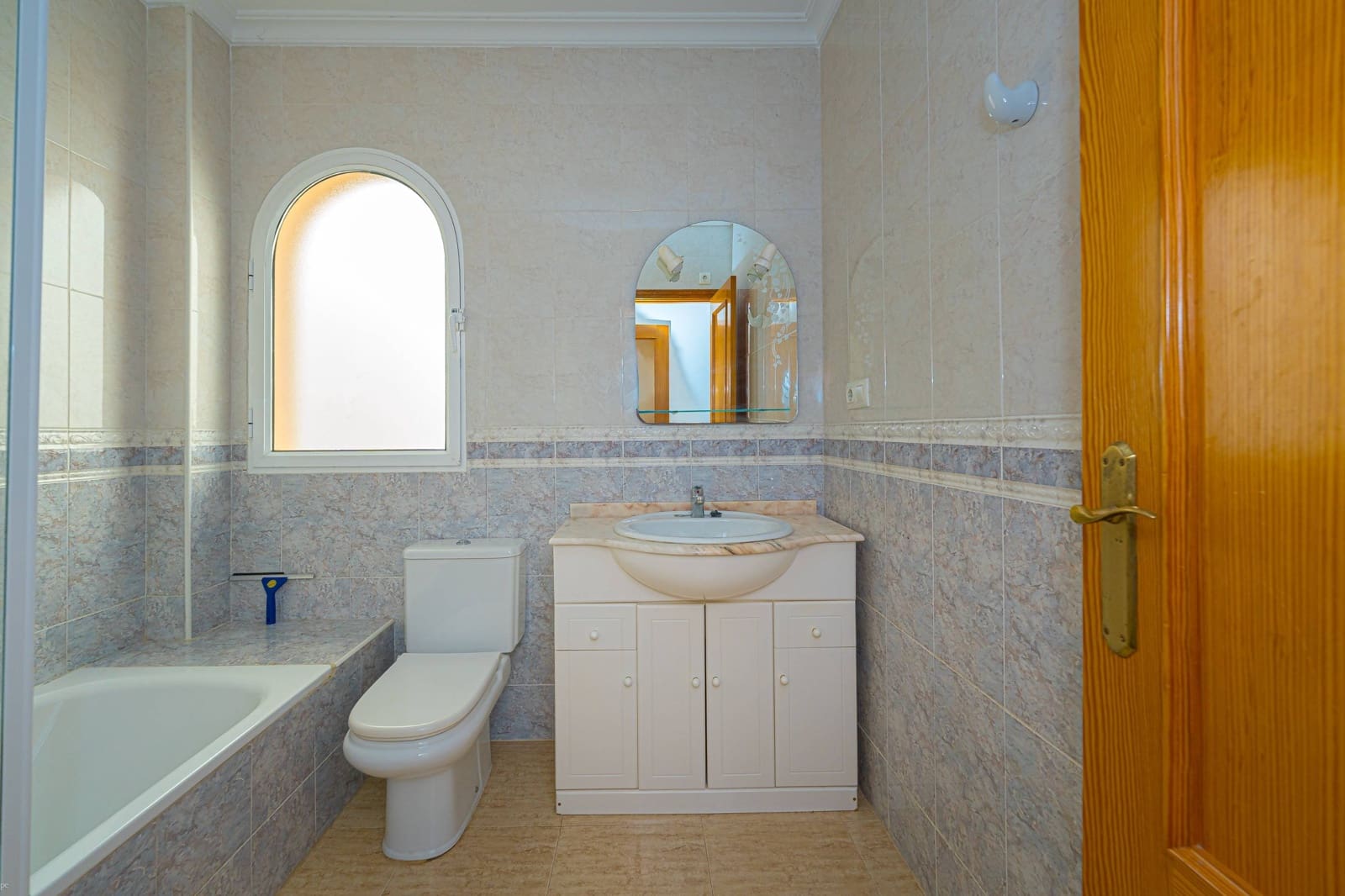 Chalet de 2 habitaciones en Benitachell / Benitatxell en venta con piscina garaje - 325.000 € (Ref: 10183132)