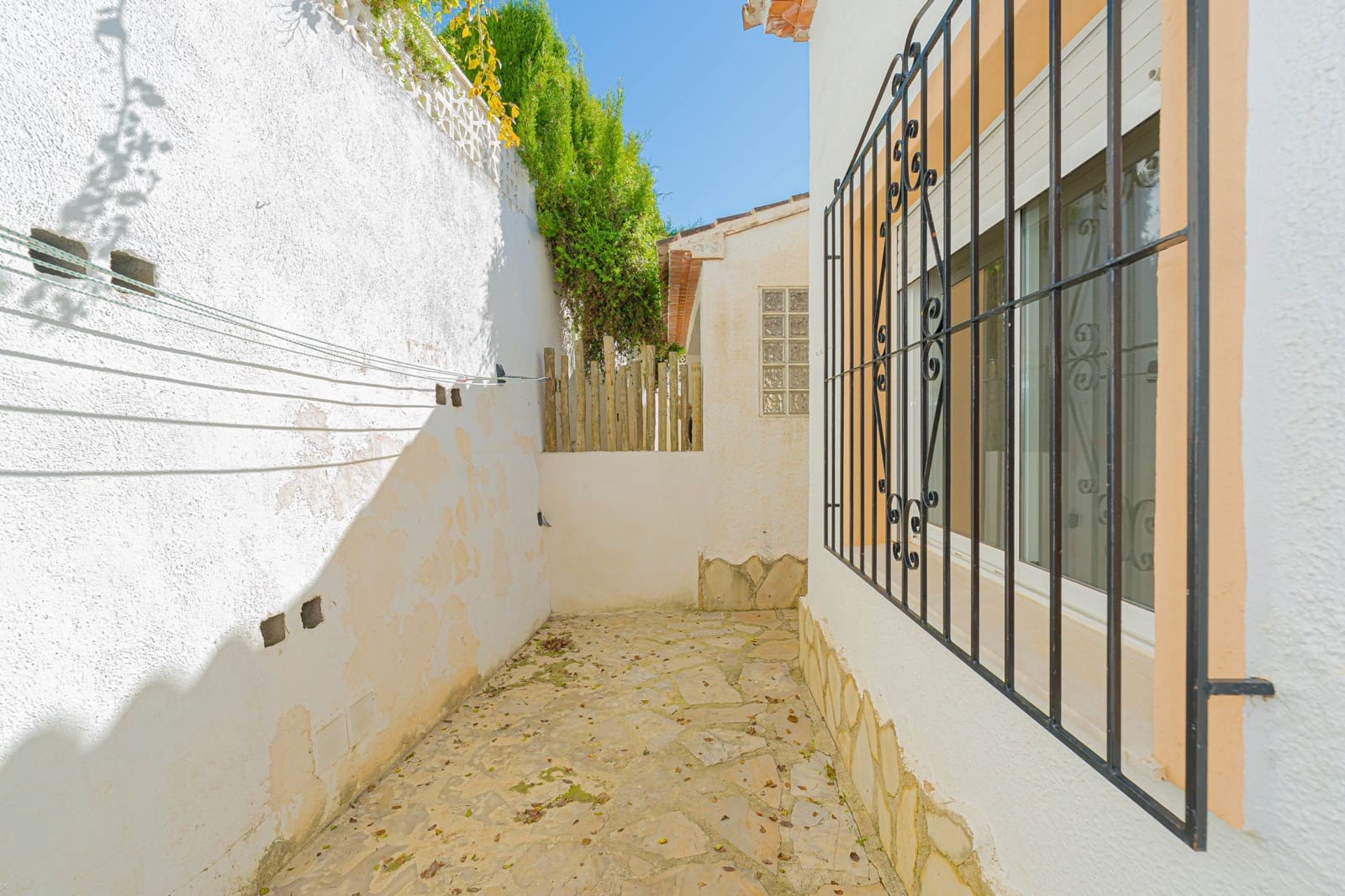 Chalet de 2 habitaciones en Benitachell / Benitatxell en venta con piscina garaje - 325.000 € (Ref: 10183132)