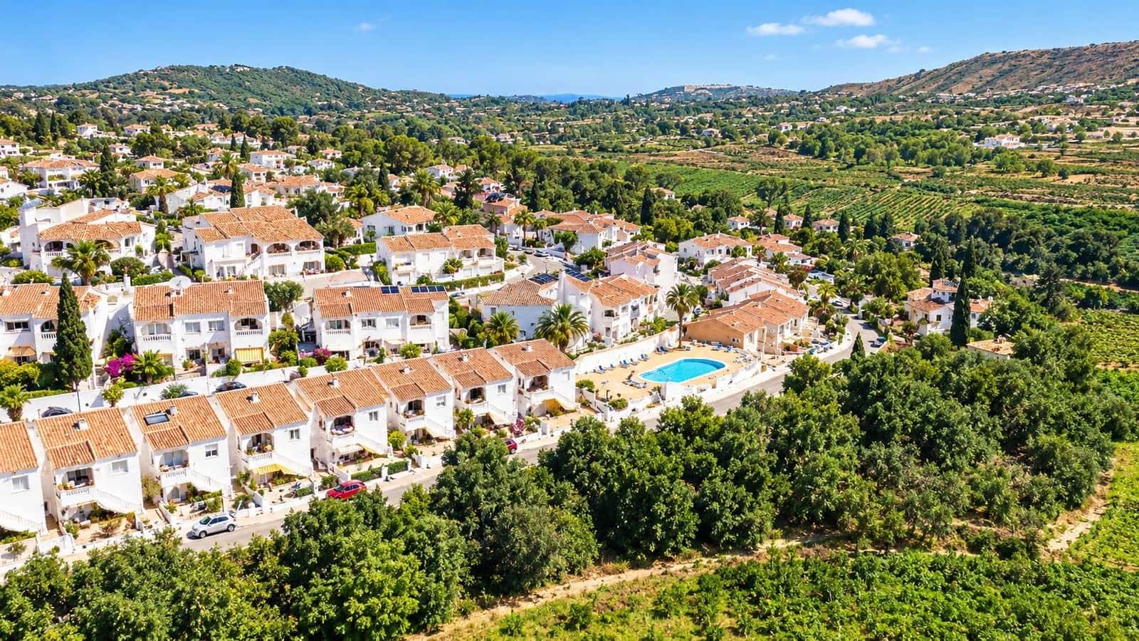 Chalet de 2 habitaciones en Benitachell / Benitatxell en venta con piscina garaje - 325.000 € (Ref: 10183132)