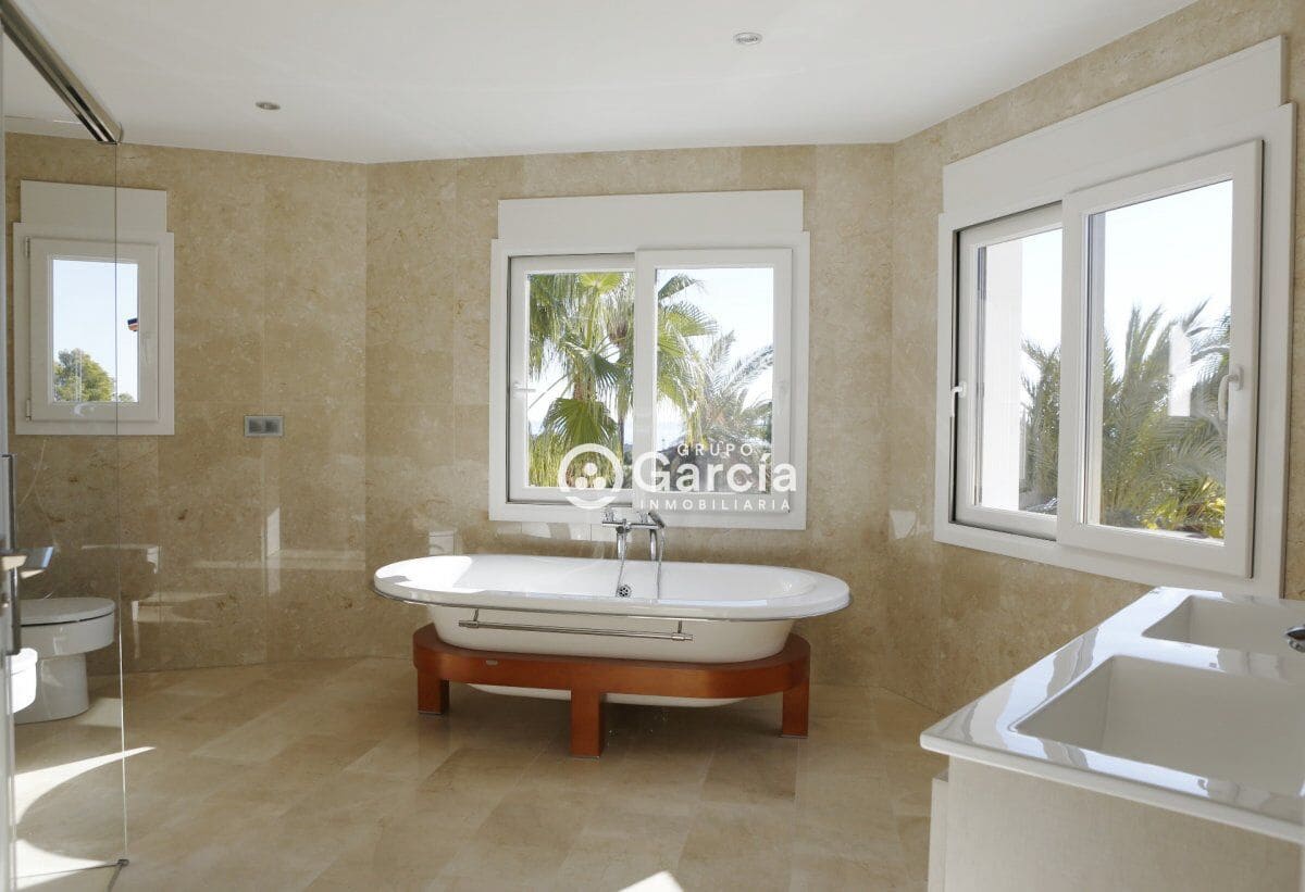 4 soveværelse Villa til salg i Benissa med garage - € 1.350.000 (Ref: 3880052)