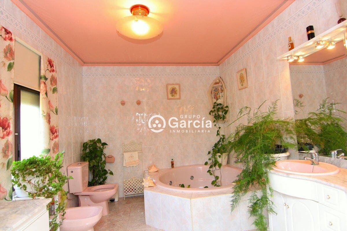 8 sypialnia Willa na sprzedaż w Pedreguer z basenem - 585 000 € (Ref: 4029246)