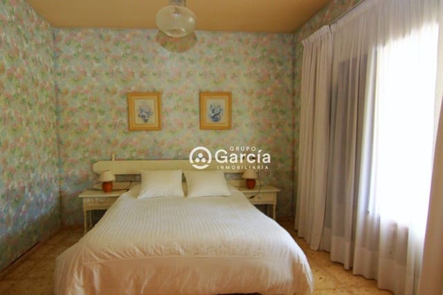 Chalet de 8 habitaciones en Pedreguer en venta con piscina garaje - 692.000 € (Ref: 4029246)