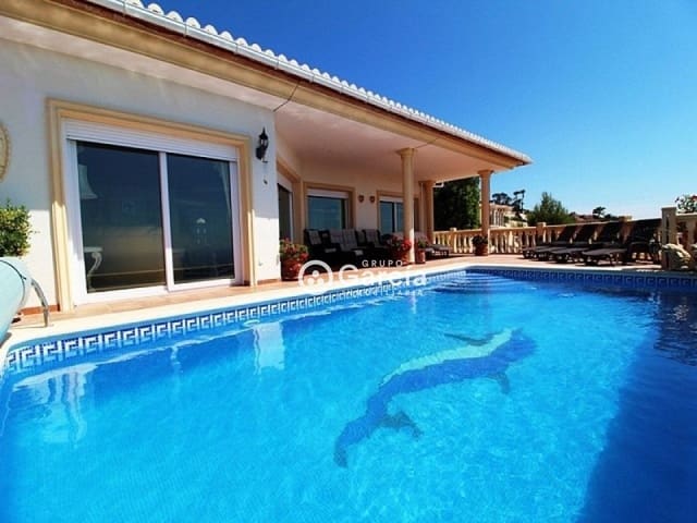 4 sypialnia Willa na sprzedaż w Moraira, Teulada-Moraira z basenem garażem - 1 550 000 € (Ref: 4914789)