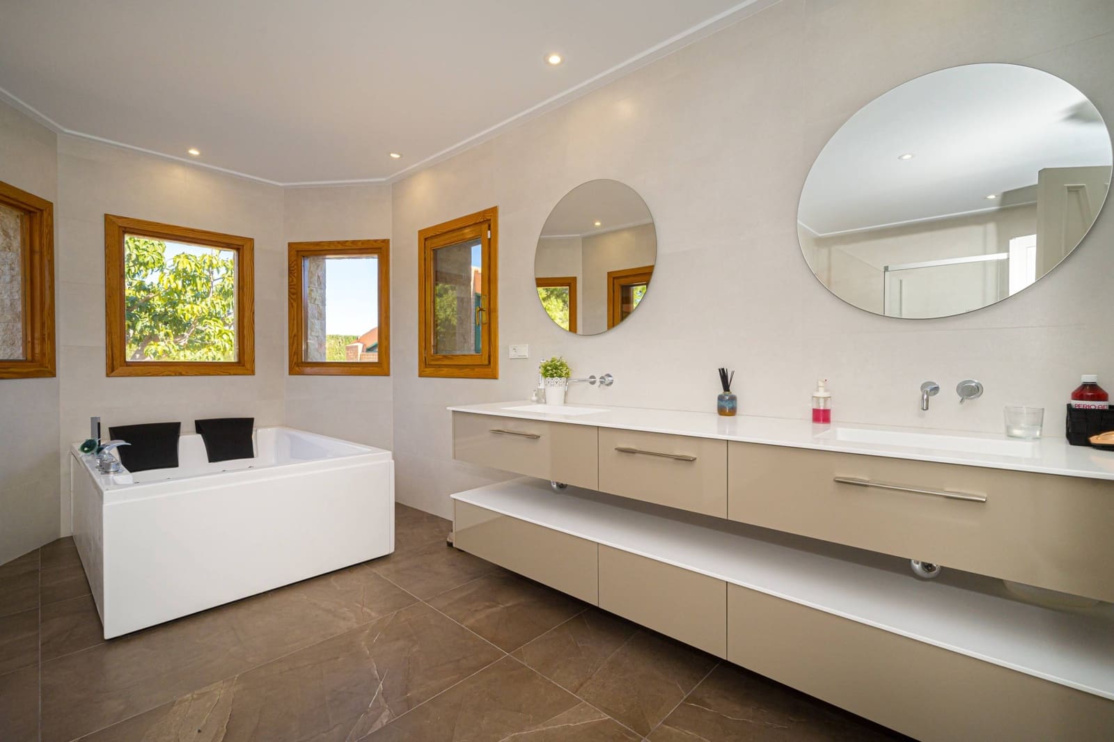 5 quarto Moradia para venda em Calpe / Calp com piscina garagem - 2 200 000 € (Ref: 6771849)