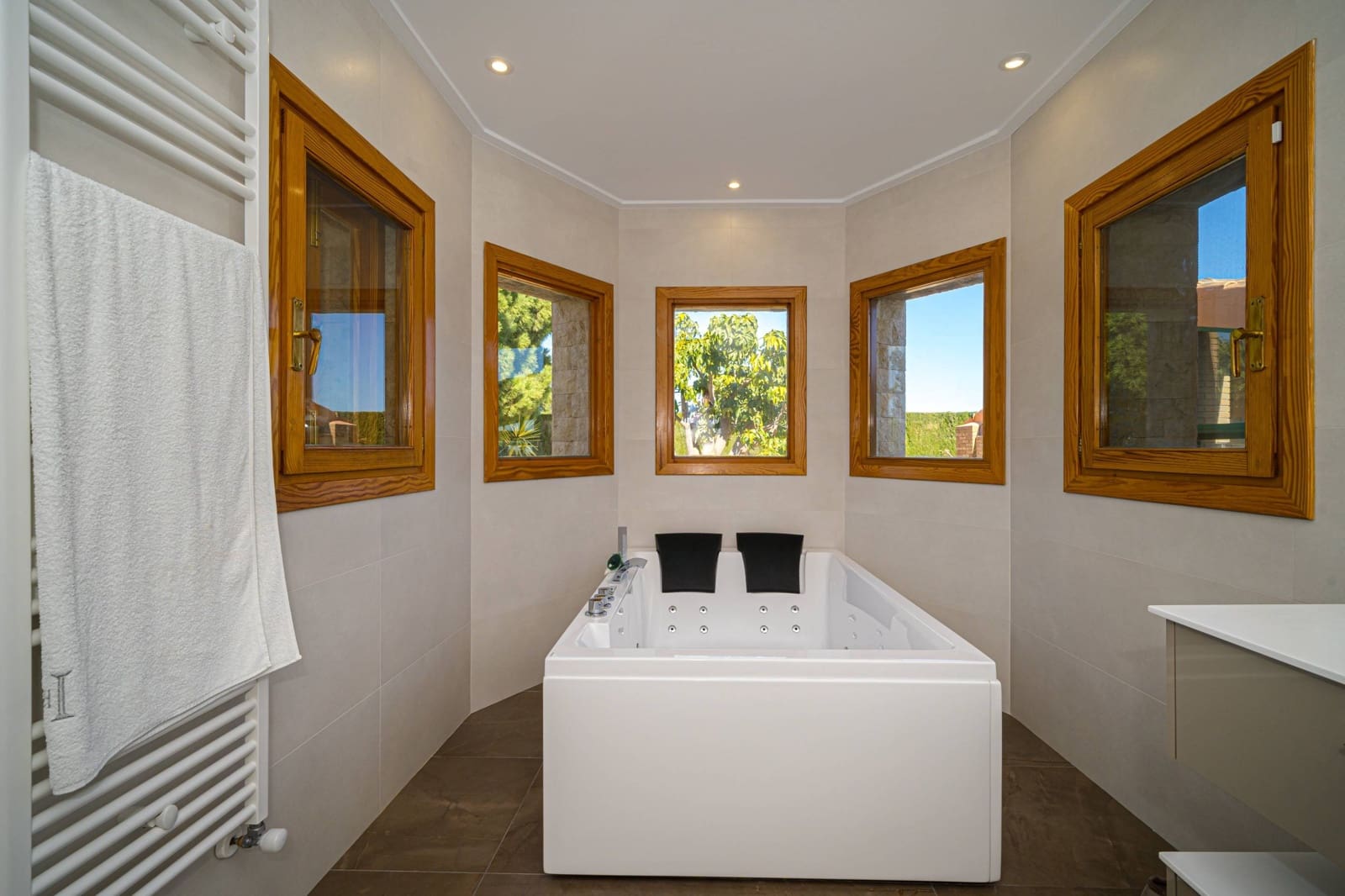 5 quarto Moradia para venda em Calpe / Calp com piscina garagem - 2 200 000 € (Ref: 6771849)