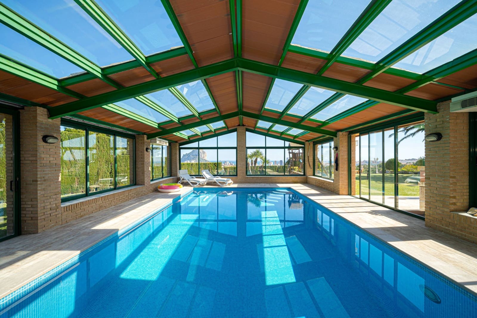 5 quarto Moradia para venda em Calpe / Calp com piscina garagem - 2 200 000 € (Ref: 6771849)