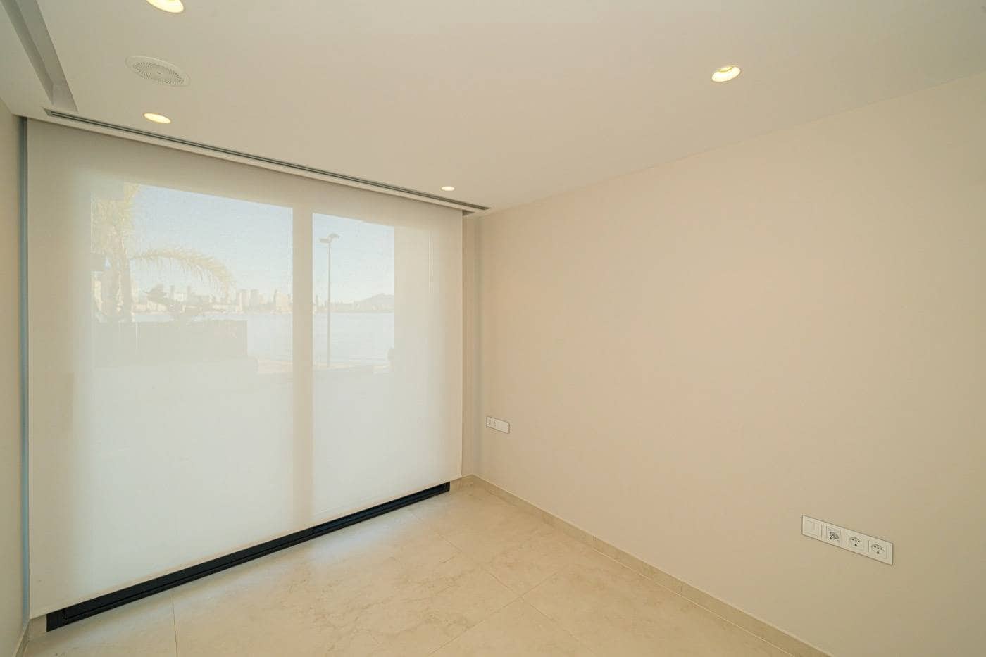 3 quarto Apartamento para venda em Benidorm com piscina garagem - 1 650 000 € (Ref: 6995355)