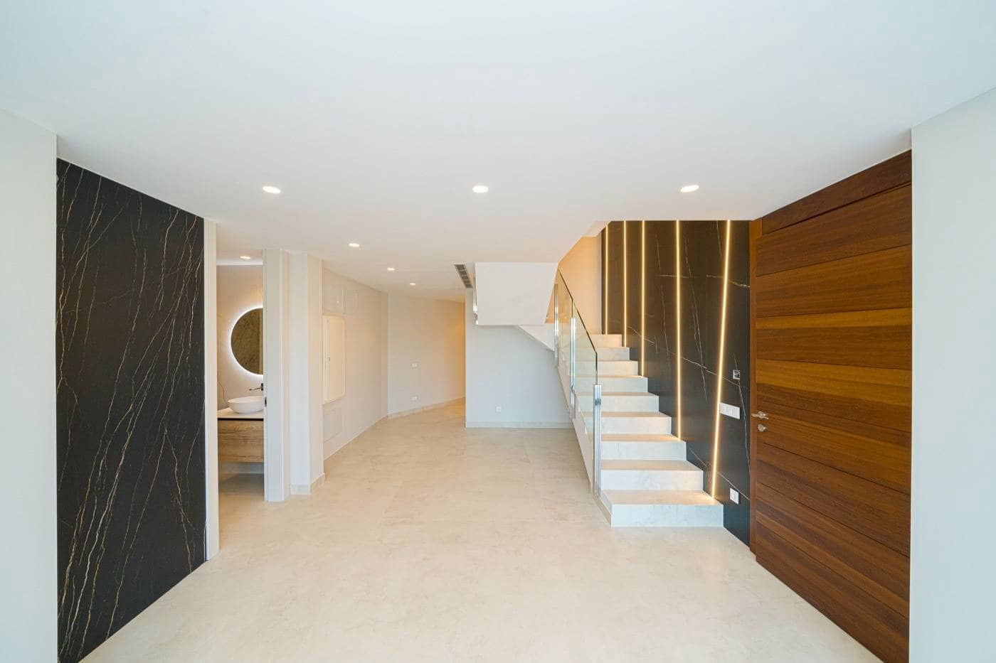 3 quarto Apartamento para venda em Benidorm com piscina garagem - 1 650 000 € (Ref: 6995355)